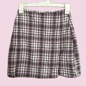Brandy Melville Black and White A-Line Mini Skirt